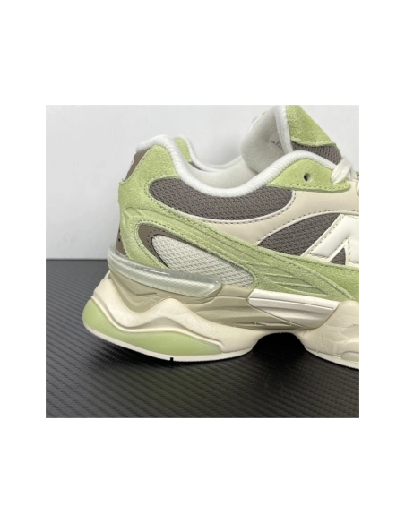 New Balance 9060 in Dry Lime Thunder Brown U906028L , Y2K-Inspired Chunky Lifestyle Sneaker , Premium SneakersStreetwear , World