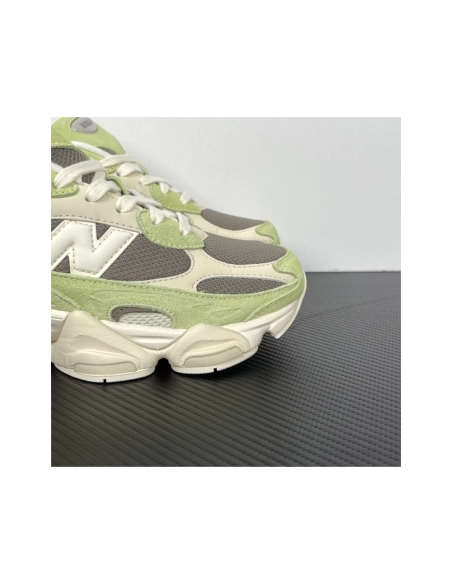 New Balance 9060 in Dry Lime Thunder Brown U906028L , Y2K-Inspired Chunky Lifestyle Sneaker , Premium SneakersStreetwear , World
