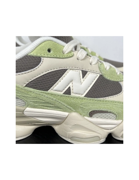 New Balance 9060 in Dry Lime Thunder Brown U906028L , Y2K-Inspired Chunky Lifestyle Sneaker , Premium SneakersStreetwear , World