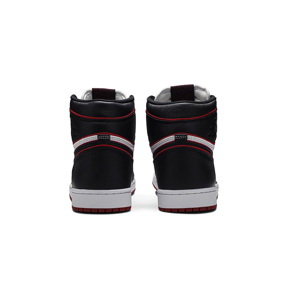 AIR JORDAN 1 RETRO HIGH OG BLOODLINE 555088 062,AIR JORDAN 1 HIGH,Air Jordan