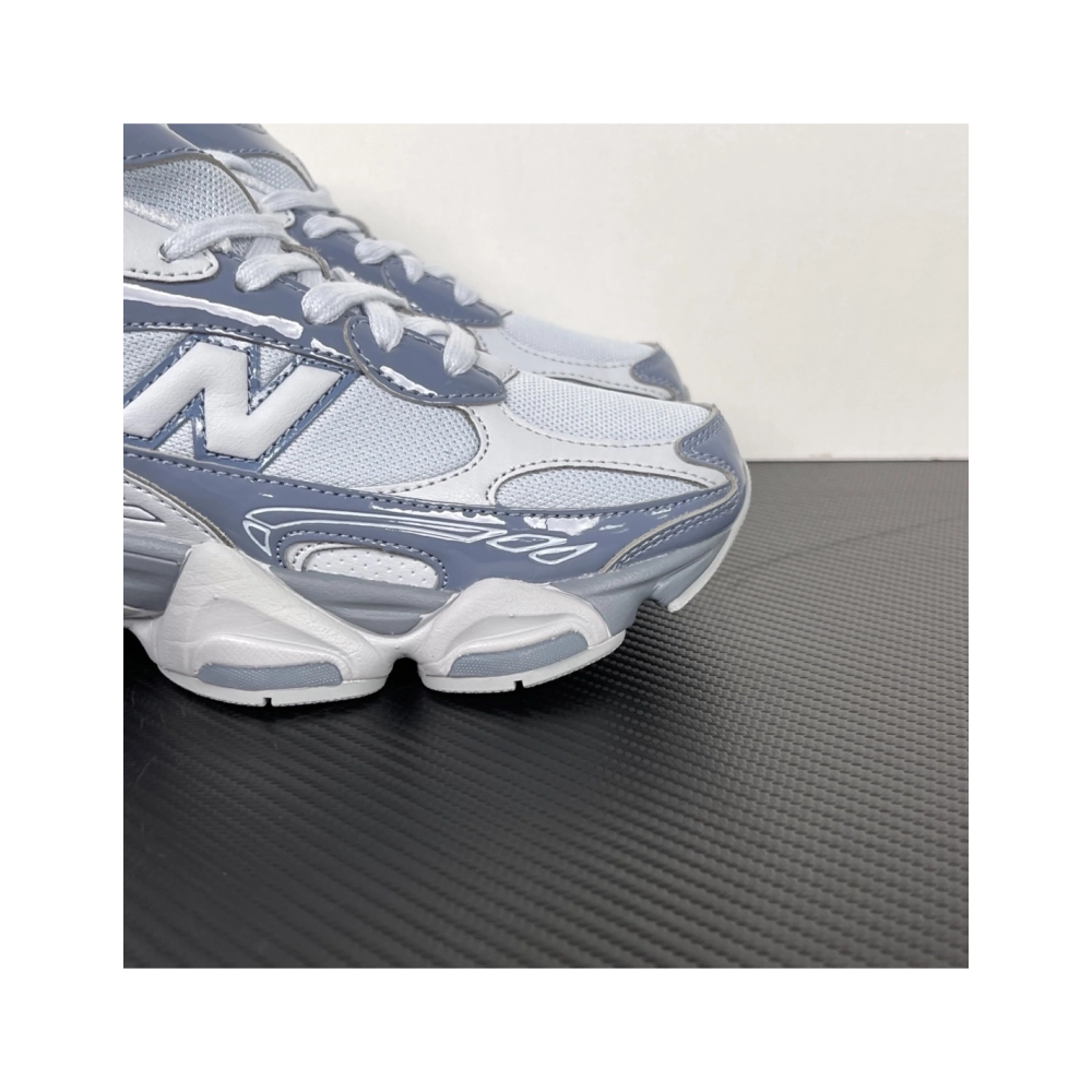 New Balance 9060 in Arctic Grey Granite U90605HS , Y2K-Inspired Chunky Lifestyle Sneaker , Premium SneakersStreetwear , Worldwid