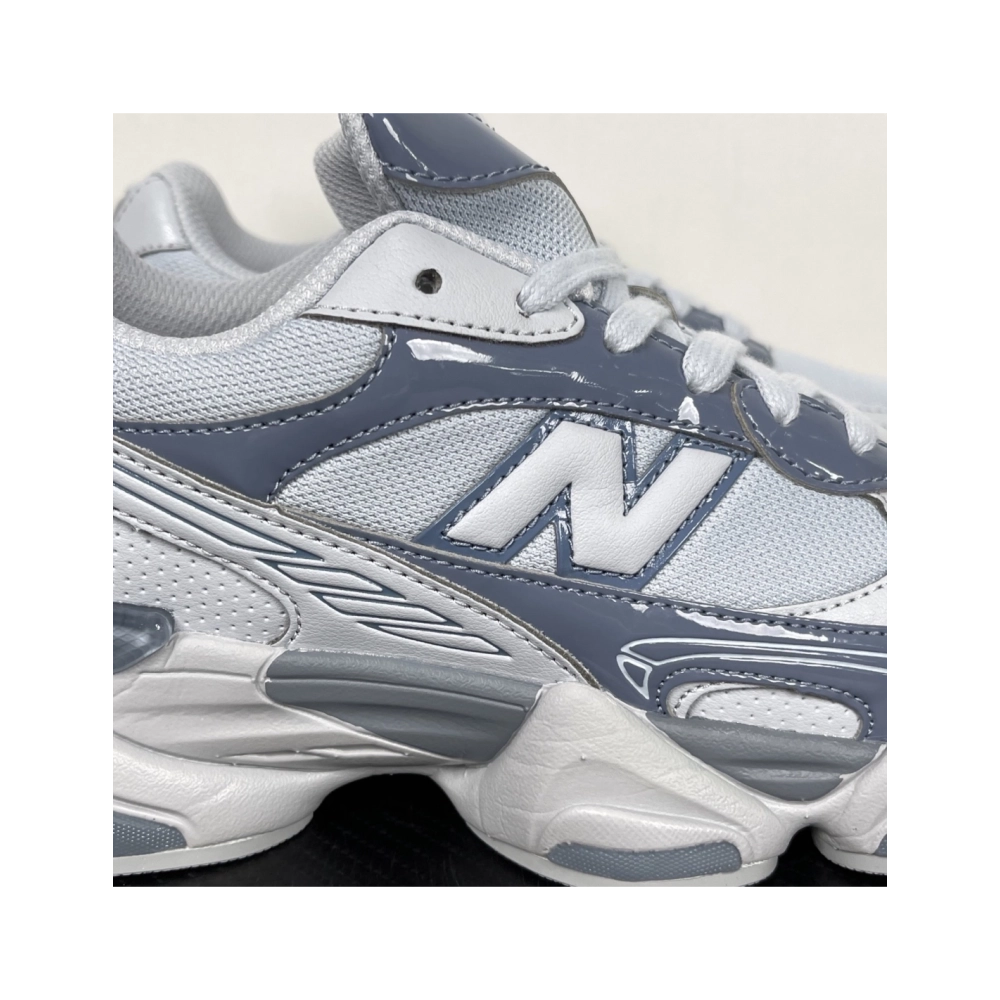 New Balance 9060 in Arctic Grey Granite U90605HS , Y2K-Inspired Chunky Lifestyle Sneaker , Premium SneakersStreetwear , Worldwid