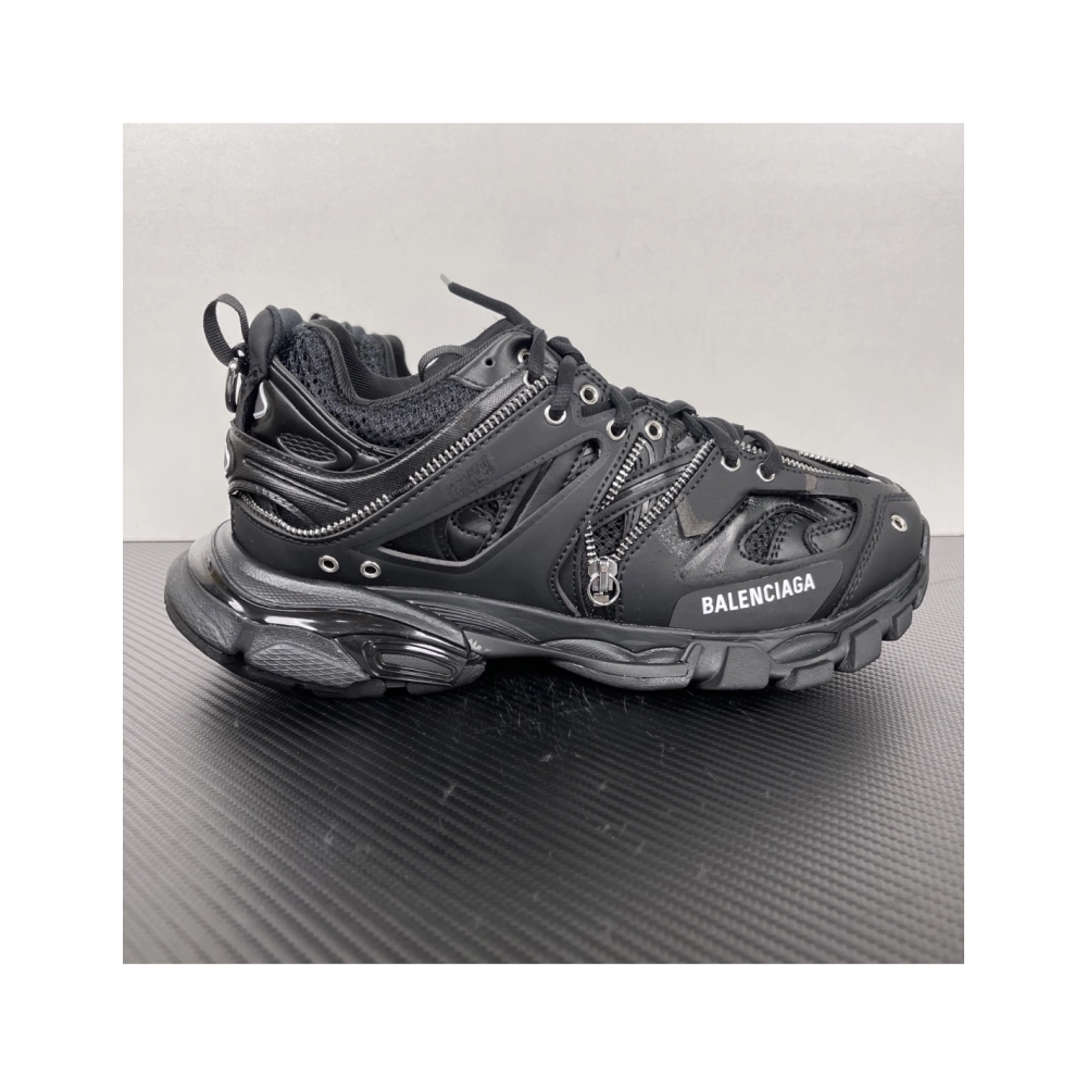 Balenciaga Track LED Sneaker in Black 542023 W3AD3 2350 , High-Fashion Layered Chunky Sneaker , Premium SneakersStreetwear , Wor