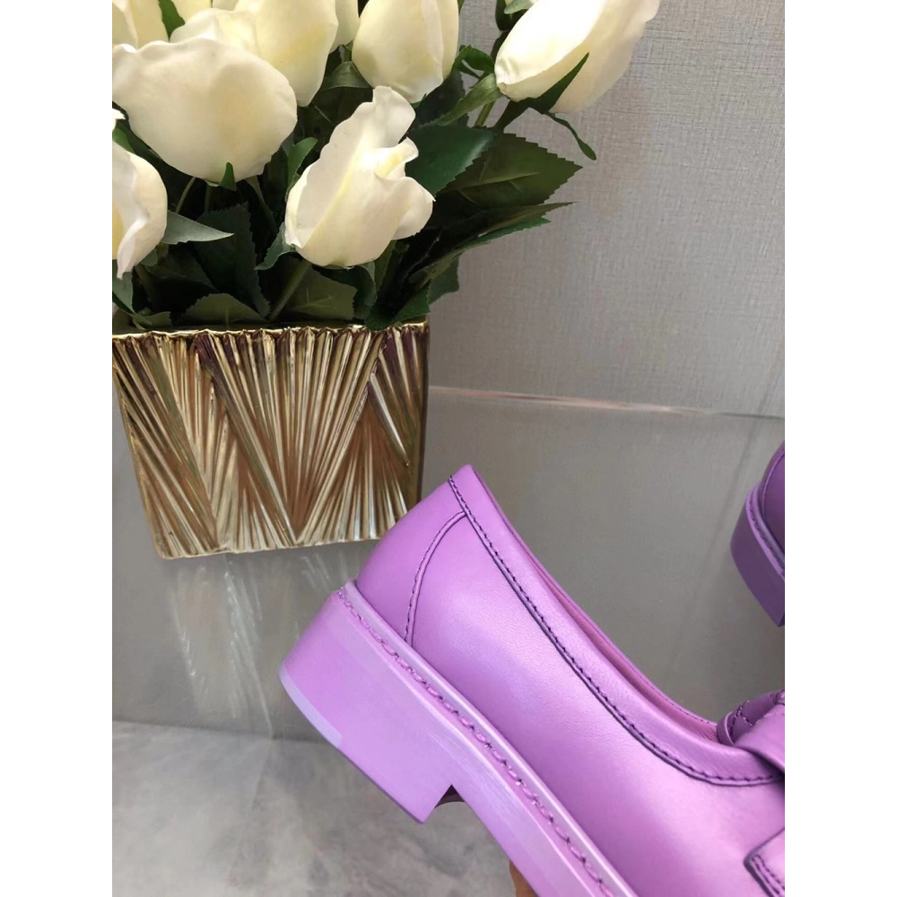 CHANEL CC Leather Loafers,CHANEL SNEAKERS,Other Brand Reps Sneakers