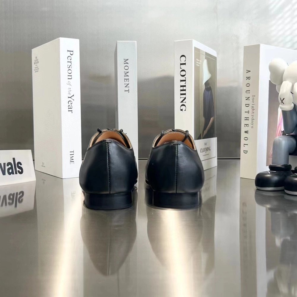 Christian Louboutin Men Greggo Laceup shoes Black,Christian Louboutin Reps Sneakers,Other Brand Reps Sneakers