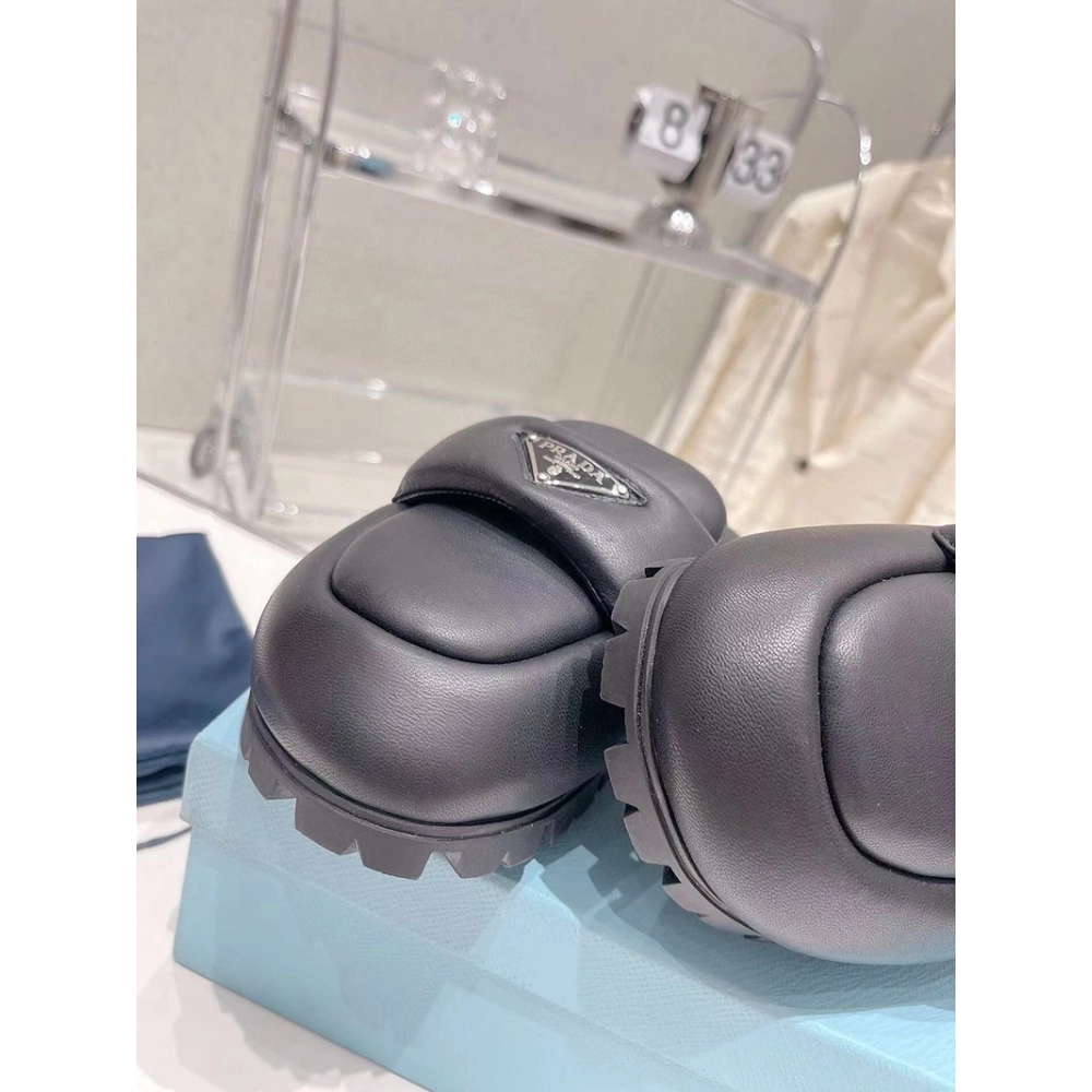 Prada Soft padded nappa leather sabots,PRADA SNEAKER,Other Brand Reps Sneakers