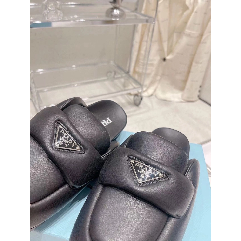 Prada Soft padded nappa leather sabots,PRADA SNEAKER,Other Brand Reps Sneakers