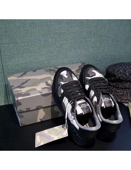 Valentino Garavani Rockrunner Reps Sneakers,VALENTINO,Other Brand Reps Sneakers