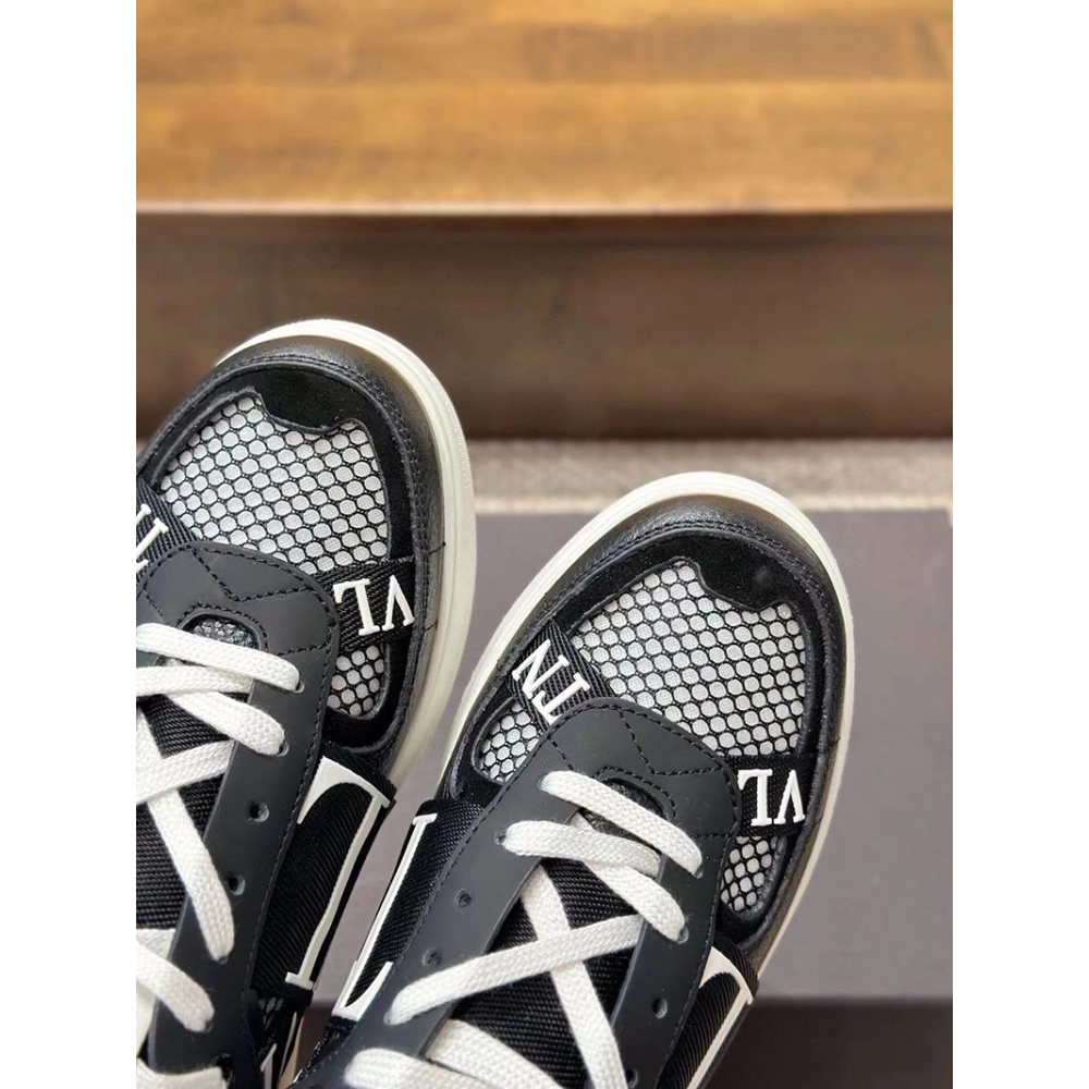 VALENTINO VL7N SNEAKER,VALENTINO,Other Brand Reps Sneakers