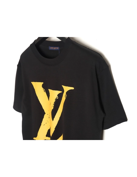 Reps Louis Vuitton short-sleeved T-shirt with large logo TSK1,All order with free shipping Reps Louis Vuitton