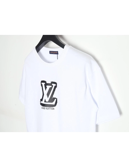Reps Louis Vuitton 24SS blurred logo print short-sleeved T-shirt,All order with free shipping Reps Louis Vuitton