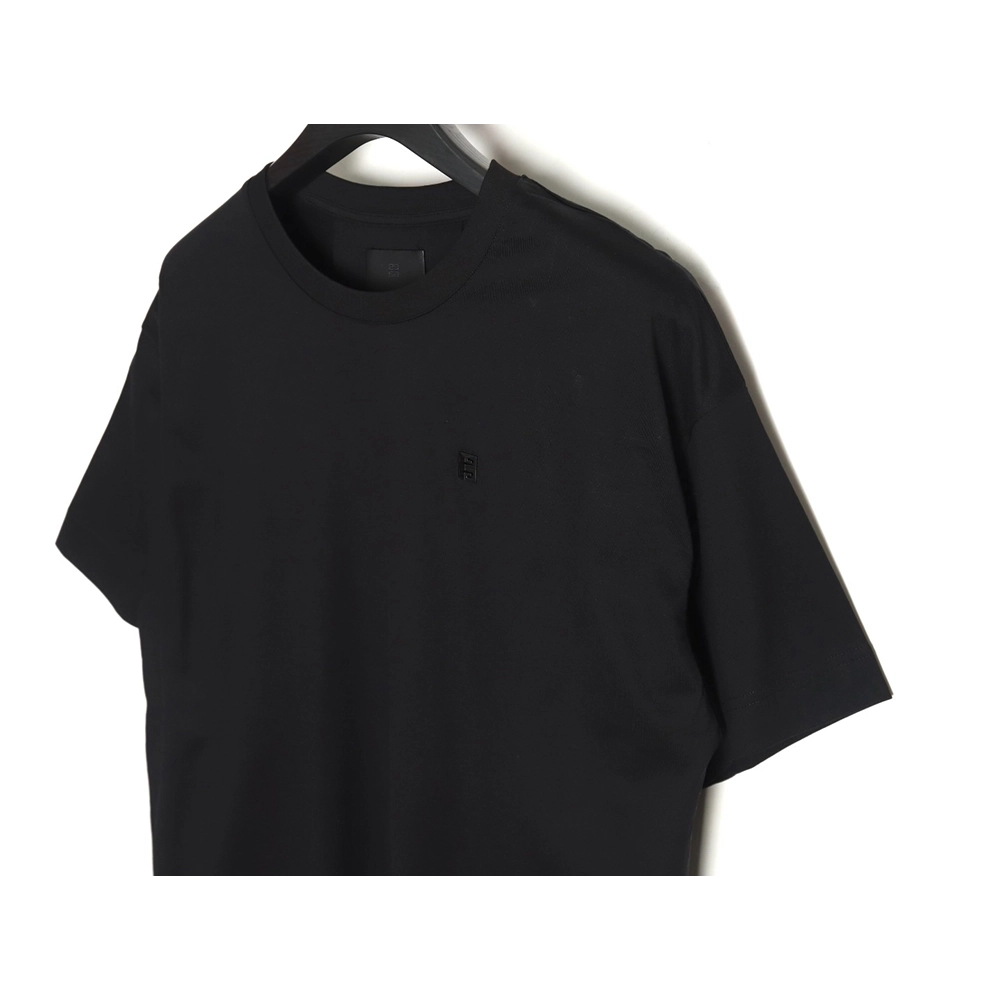 Givenchy 4G Metal Smiley L0go Short Sleeve T-Shirt,All order with free shipping Givenchy