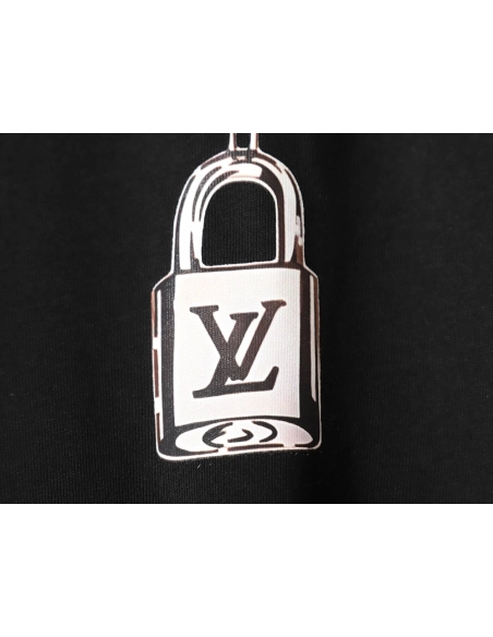 Reps Louis Vuitton Colorful Necklace Pendant Short Sleeve T-Shirt TSK2,All order with free shipping Reps Louis Vuitton