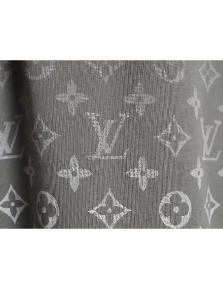 Reps Louis Vuitton Short Sleeve T-Shirt with Gradient Sleeves_TSK1,All order with free shipping Reps Louis Vuitton