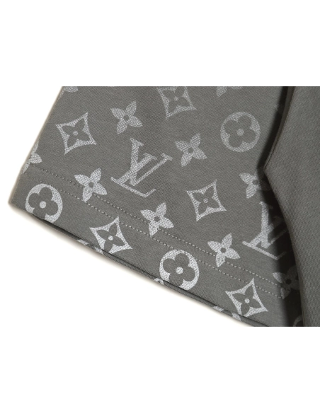 Reps Louis Vuitton Short Sleeve T-Shirt with Gradient Sleeves_TSK1,All order with free shipping Reps Louis Vuitton