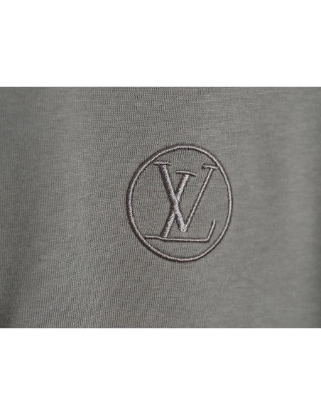 Reps Louis Vuitton Short Sleeve T-Shirt with Gradient Sleeves_TSK1,All order with free shipping Reps Louis Vuitton