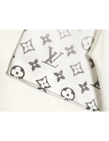 Reps Louis Vuitton Short Sleeve T-Shirt with Gradient Sleeves,All order with free shipping Reps Louis Vuitton