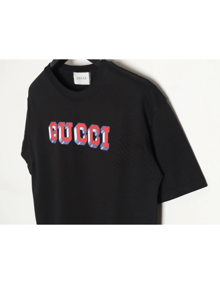 Reps Gucci 24SS three-dimensional lettering short-sleeved T-shirt,All order with free shipping Reps Gucci