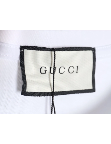 Reps Gucci 24SS three-dimensional lettering short-sleeved T-shirt,All order with free shipping Reps Gucci