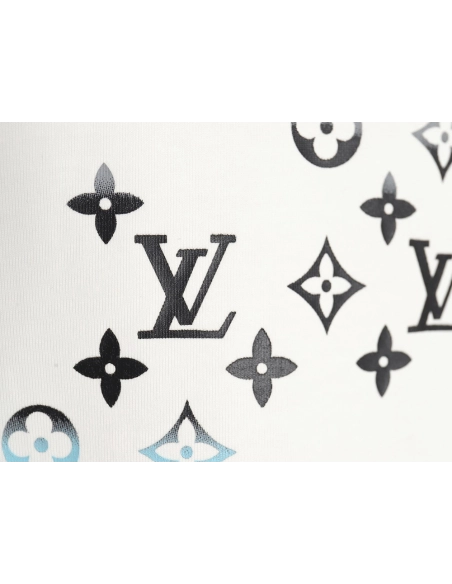 Reps Louis Vuitton 24ss presbyopic gradient digital direct spray short-sleeved T-shirt,All order with free shipping Reps Louis V