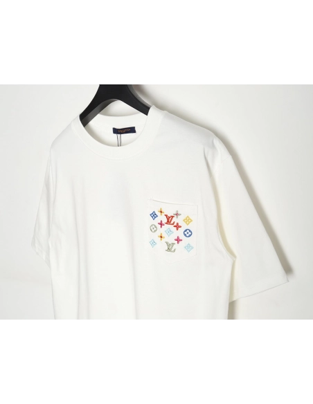 Reps Louis Vuitton Pocket Colorful Presbyopia Colorful Embroidered Short Sleeve T-Shirt,All order with free shipping Reps Louis 