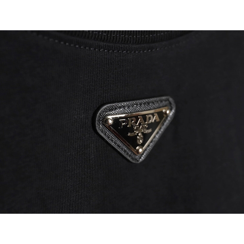 Prada collar metal triangle logo short-sleeved T-shirt,All order with free shipping Prada