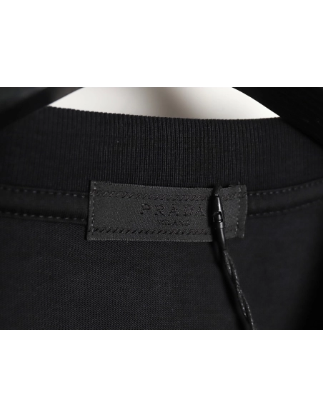 Prada collar metal triangle logo short-sleeved T-shirt,All order with free shipping Prada