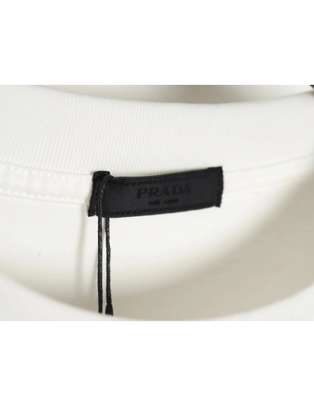 Prada collar metal triangle logo short-sleeved T-shirt,All order with free shipping Prada