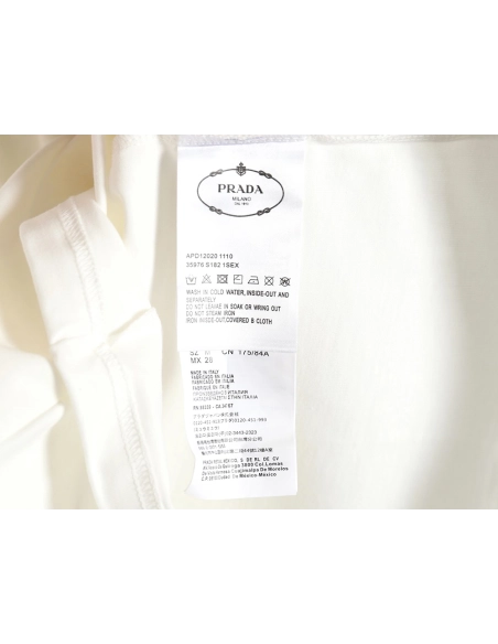 Prada collar metal triangle logo short-sleeved T-shirt,All order with free shipping Prada