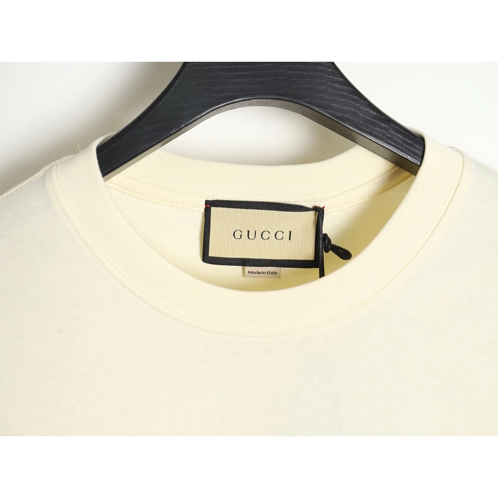 Reps Gucci 24ss classic letter LOGO strawberry print T-shirt,All order with free shipping Reps Gucci