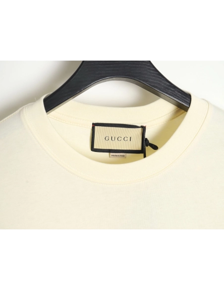 Reps Gucci 24ss classic letter LOGO strawberry print T-shirt,All order with free shipping Reps Gucci