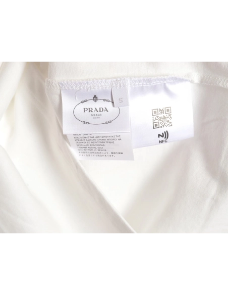 Prada 24SS triangle logo laminated T-shirt,All order with free shipping Prada