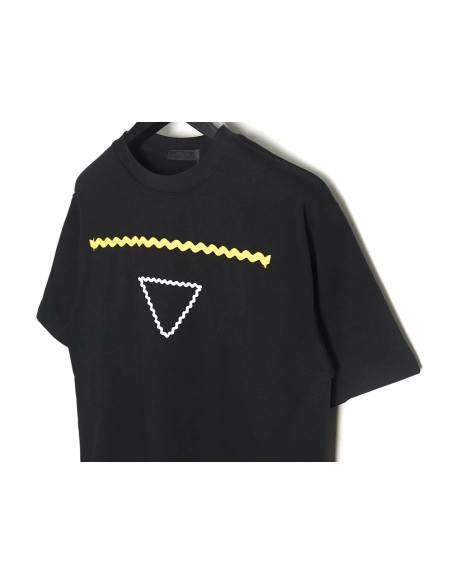 Prada wavy line triangle embroidered short-sleeved T-shirt TSK1,All order with free shipping Prada