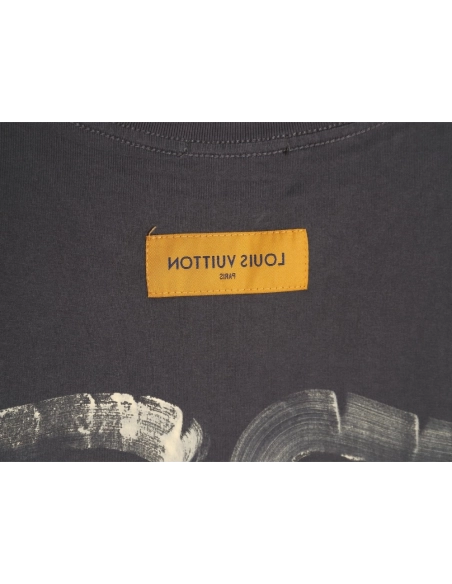 Reps Louis Vuitton washed damaged hand-painted round neck T-shirt,All order with free shipping Reps Louis Vuitton