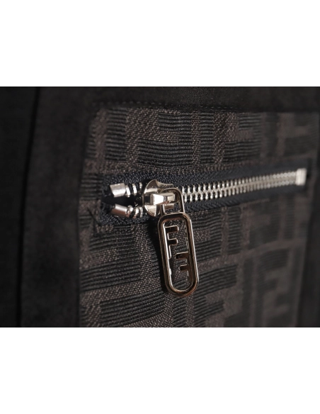 Fendi 24SS pocket zip T-shirt,All order with free shipping Fendi