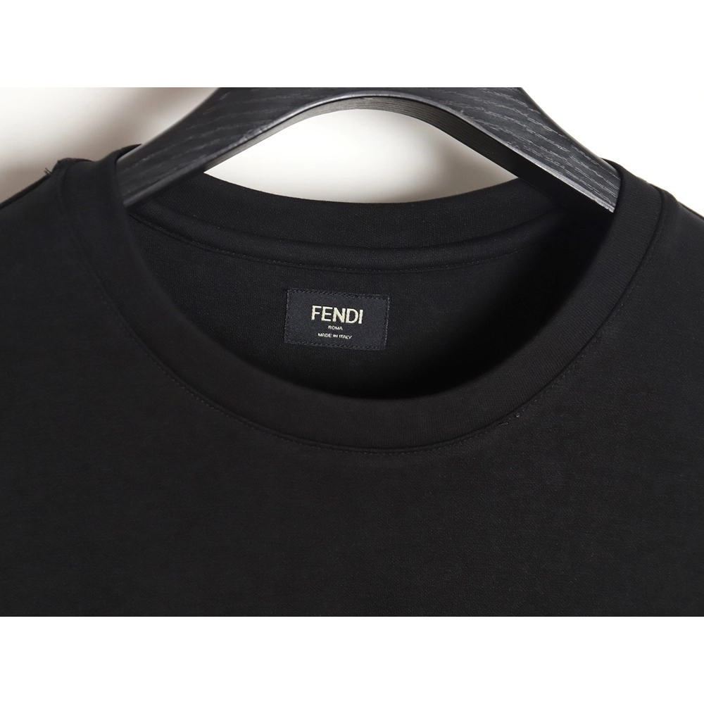 Fendi 24SS pocket zip T-shirt,All order with free shipping Fendi