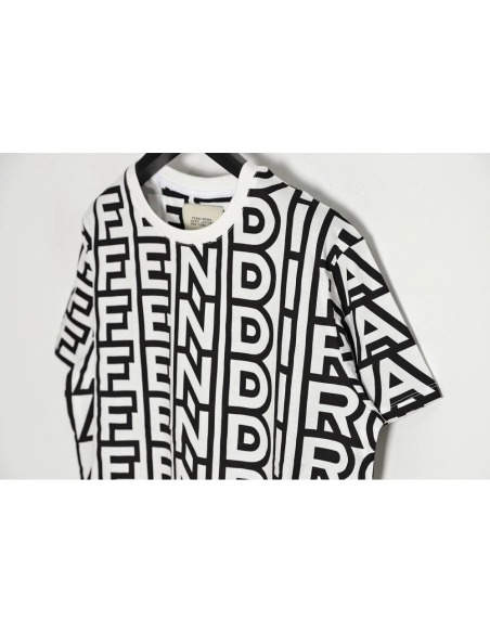 FENDI 23SS black and white full letter short-sleeved T-shirt,All order with free shipping Fendi