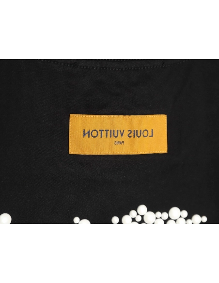 Reps Louis Vuitton Embroidered Beaded Short Sleeve T-Shirt TSK1,All order with free shipping Reps Louis Vuitton