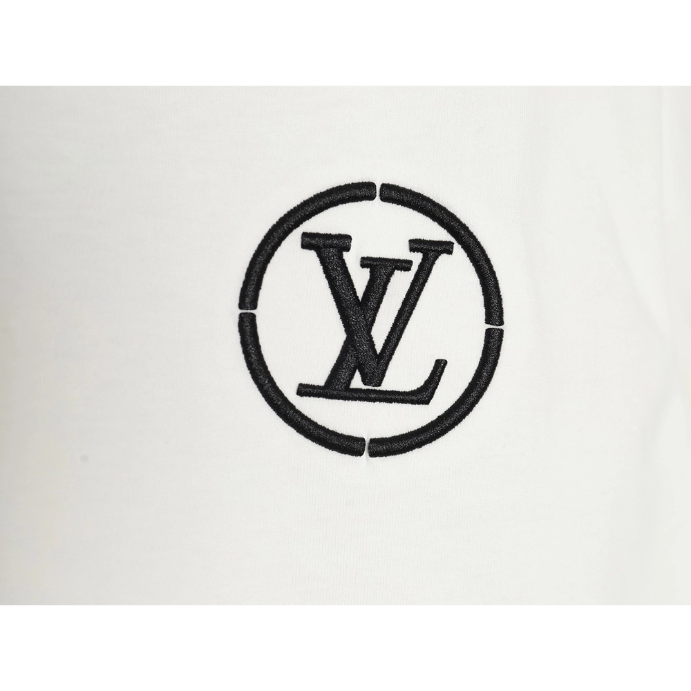 Reps Louis Vuitton Embroidered Beaded Short Sleeve T-Shirt,All order with free shipping Reps Louis Vuitton