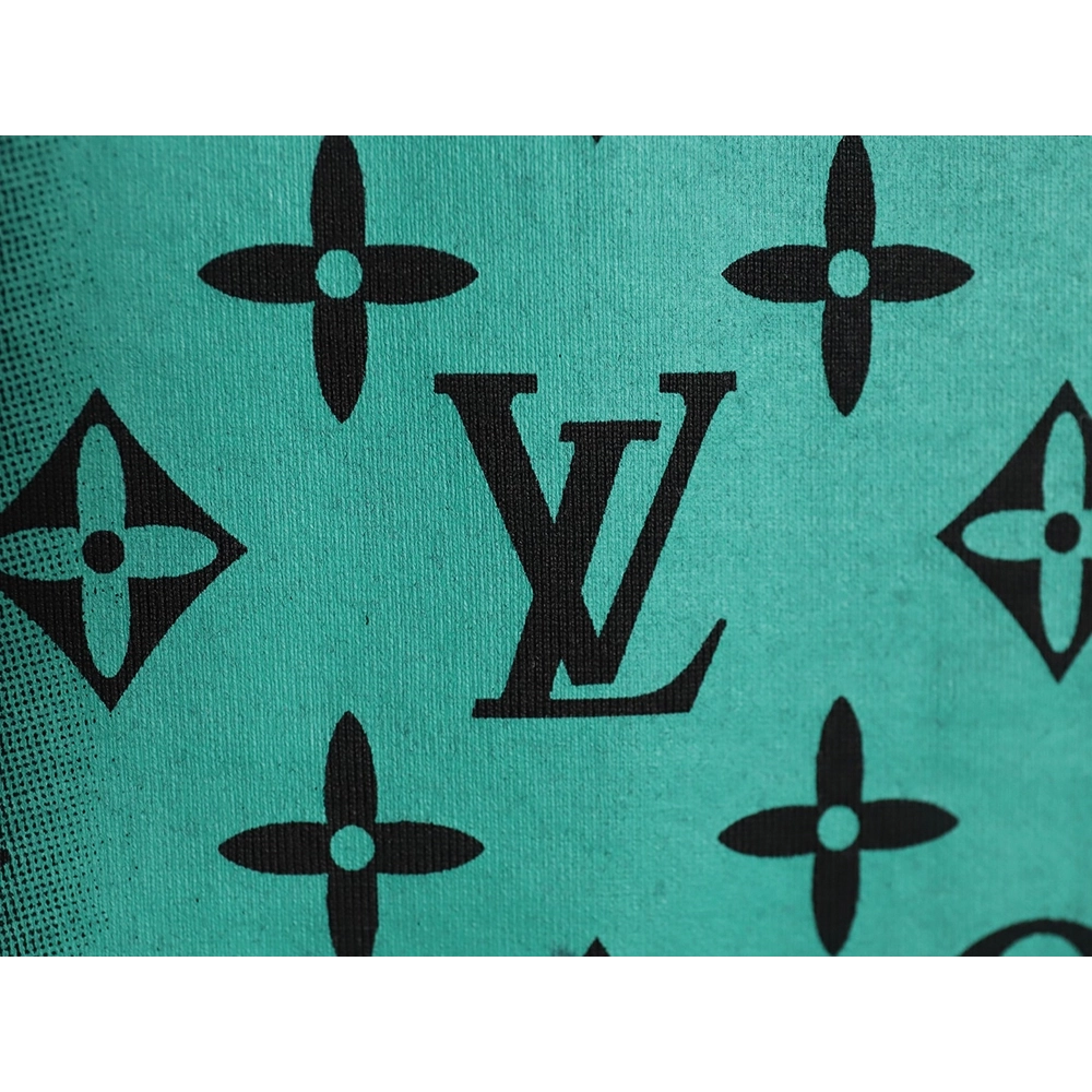 Reps Louis Vuitton square green full print short-sleeved T-shirt,All order with free shipping Reps Louis Vuitton