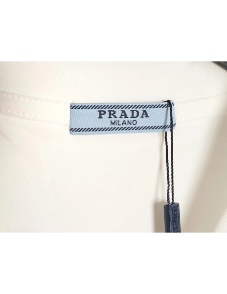 Prada inverted triangle chest short-sleeved T-shirt,All order with free shipping Prada