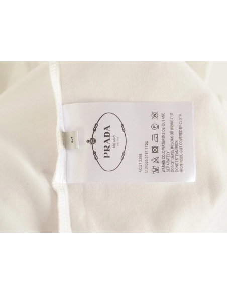Prada inverted triangle chest short-sleeved T-shirt,All order with free shipping Prada