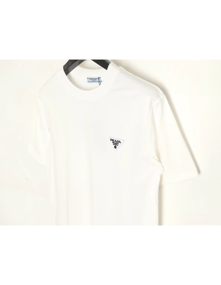 Prada inverted triangle chest short-sleeved T-shirt,All order with free shipping Prada