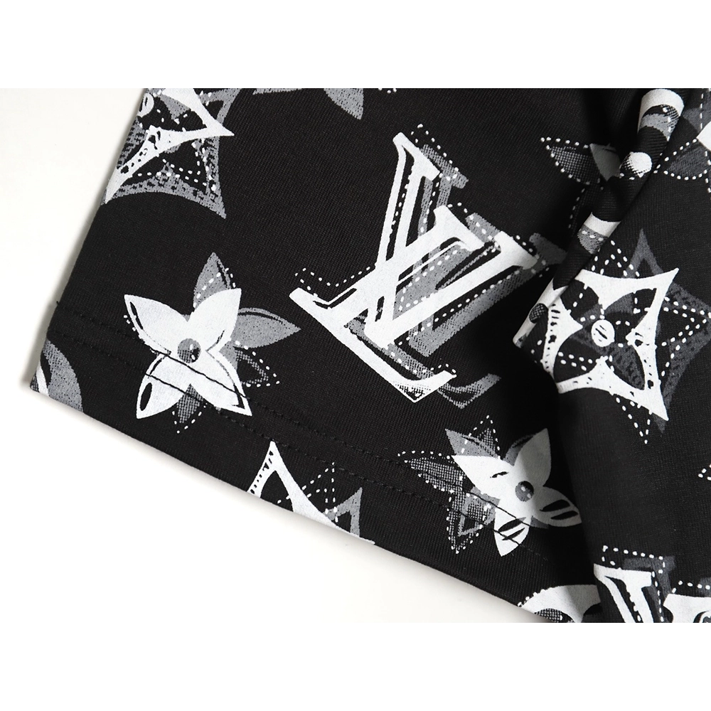Reps Louis Vuitton all over print shadow short sleeve T-shirt,All order with free shipping Reps Louis Vuitton