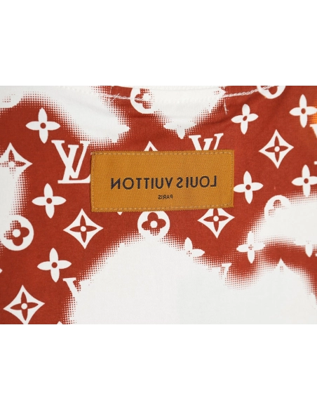 Reps Louis Vuitton monogram gradient embroidered short-sleeved T-shirt,All order with free shipping Reps Louis Vuitton