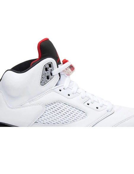 AIR JORDAN 5 RETRO WHITE CEMENT 136027 104,AIR JORDAN 5,Air Jordan