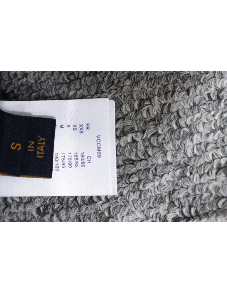 Louis Vuitton longsleeved sweatshirt with metal studs,Louis Vuitton Sweatshirt,Sweatshirt,APPAREL