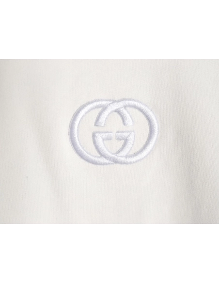 Gucci logo embroidered crew neck sweatshirt,Gucci Sweatshirt,Sweatshirt,APPAREL