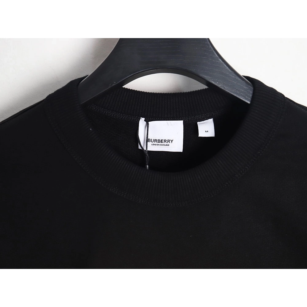 Burberry 22Fw patch label crew neck sweatshirt,Burberry Sweatshirt,Sweatshirt,APPAREL