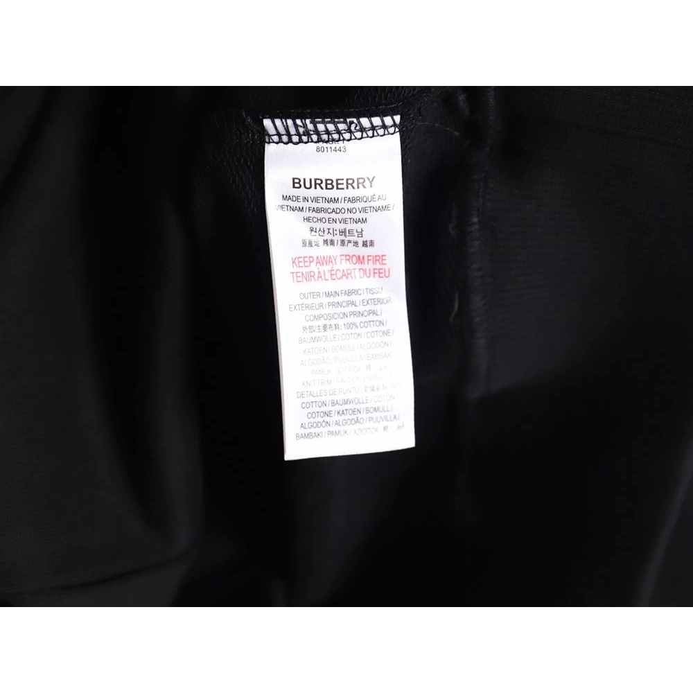 Burberry 22Fw patch label crew neck sweatshirt,Burberry Sweatshirt,Sweatshirt,APPAREL